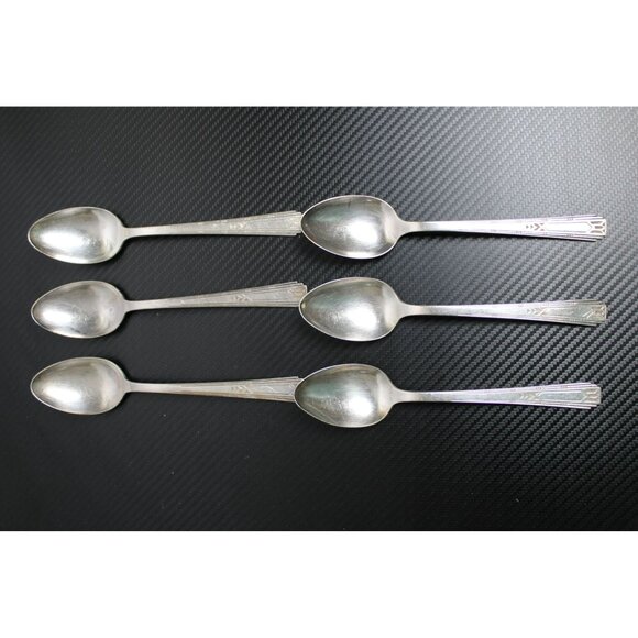 41 Pc. Flatware Set, Friendship by International Silver - WM Rogers & Son Stainl - Picture 7 of 12
